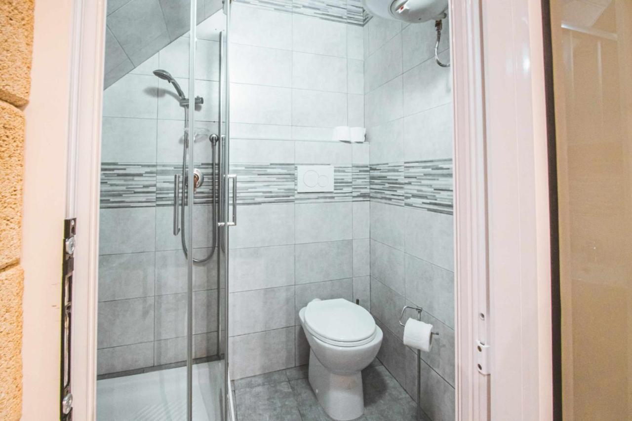 باري The Castle Apartment المظهر الخارجي الصورة