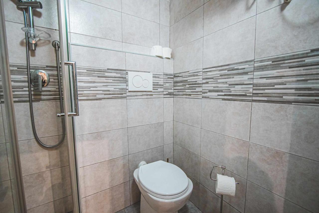 باري The Castle Apartment المظهر الخارجي الصورة