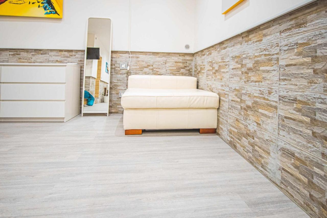 باري The Castle Apartment المظهر الخارجي الصورة